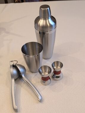 Stainless Steel Cocktail Shaker Set with Jiggers and Citrus Press - Silver